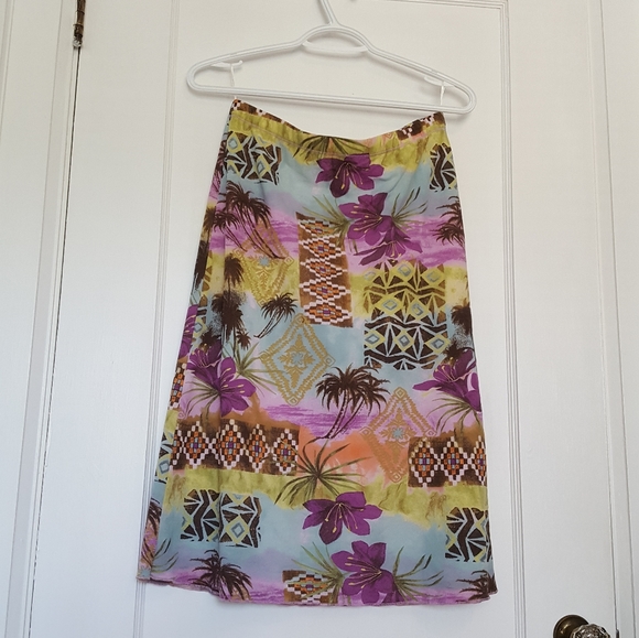 Olsen Skirt - Picture 2 of 10